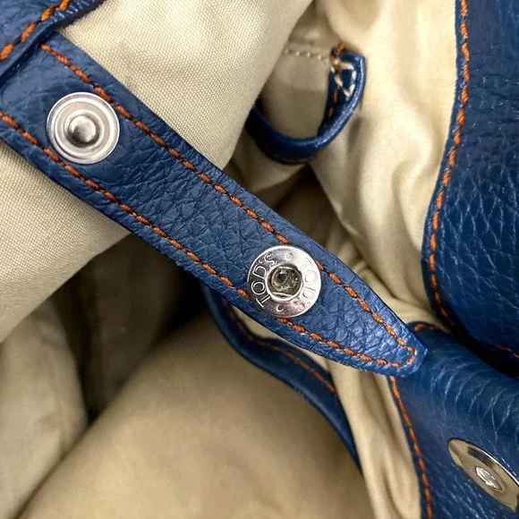 Tod’s Blue Pebbled Leather Belted Shoulder Bag EUC - Picture 15 of 16